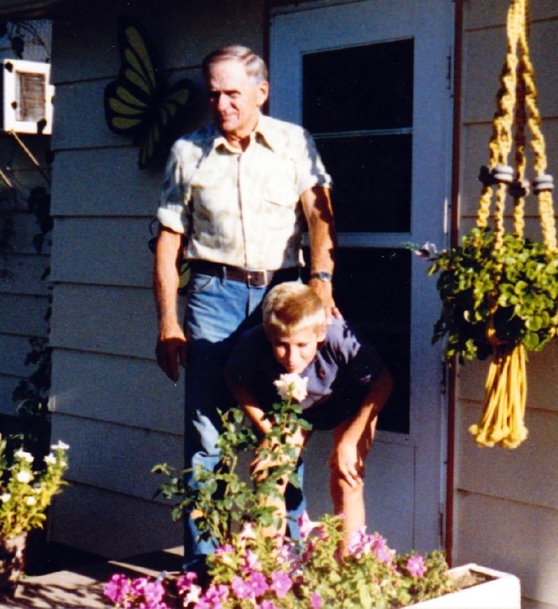 1987-08-Grandpa-Albert-Scott-Josh-Hildebrand.jpg